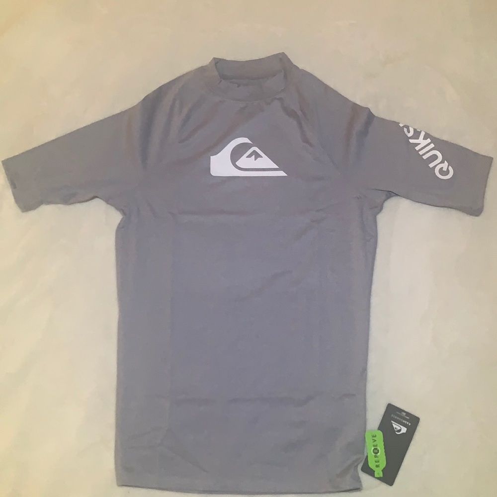 Quicksilver gray rashguard Men’s small